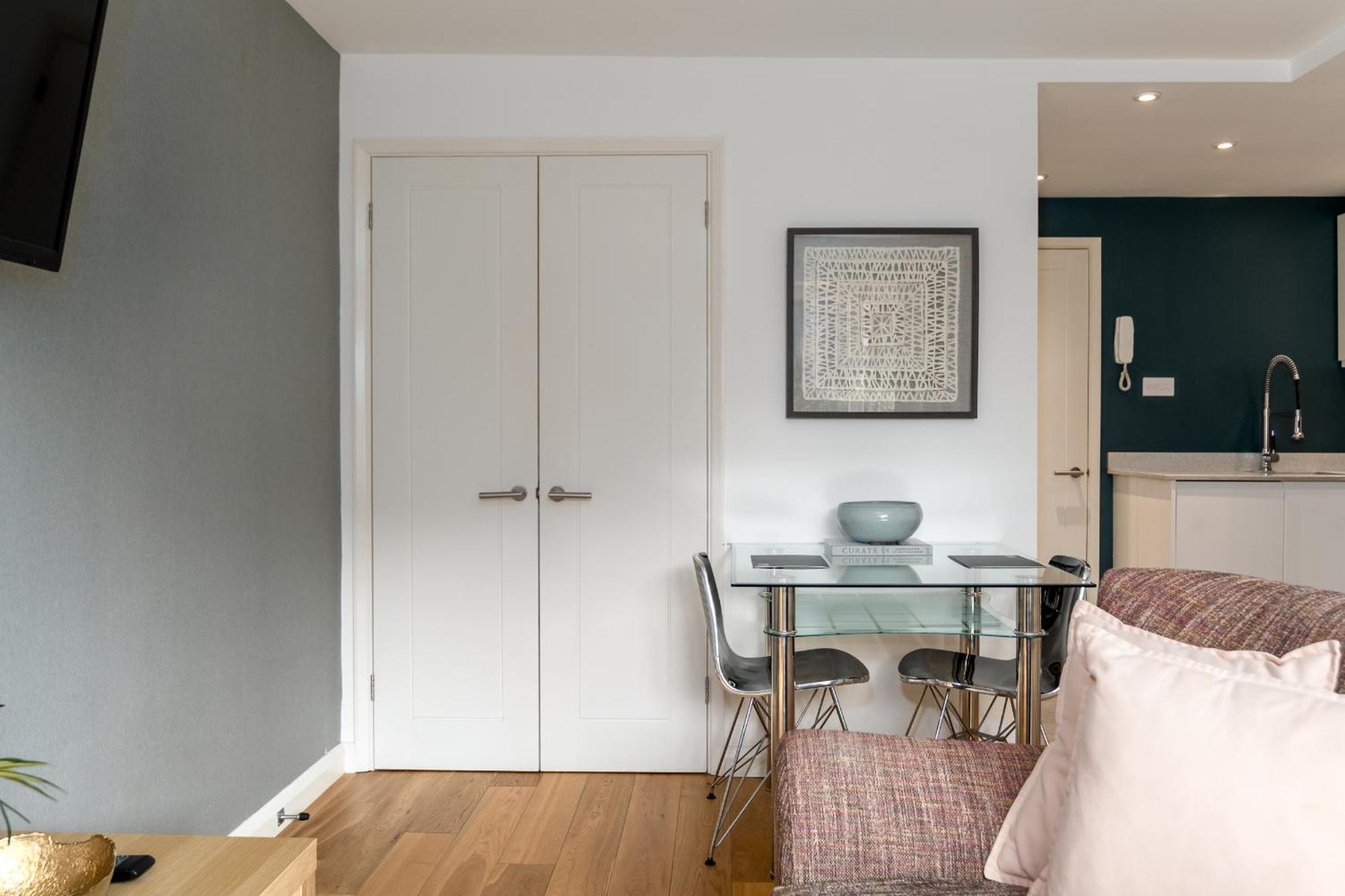 Alison Court Apartment